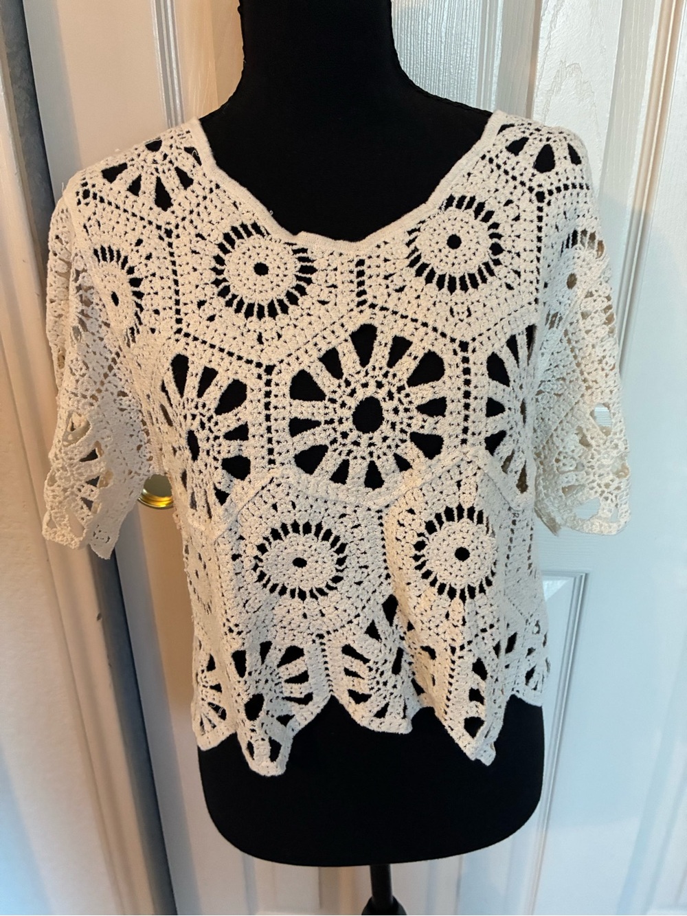 Rebellion 100% Cotton Crochet Lace Short Sleeve Blouse in Cream